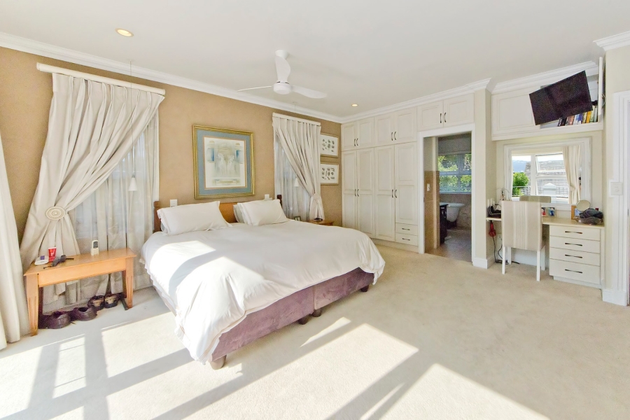 3 Bedroom Property for Sale in Leisure Isle Western Cape